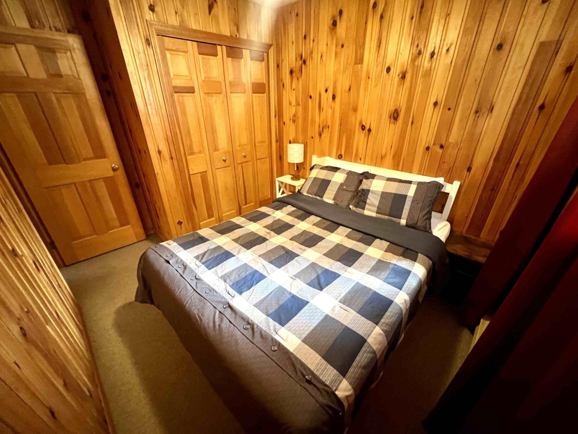 High Falls Bay Cottages, Camping & Waterpark Bracebridge Eksteriør billede