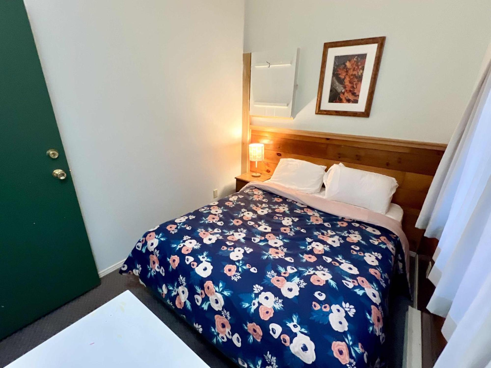 High Falls Bay Cottages, Camping & Waterpark Bracebridge Eksteriør billede