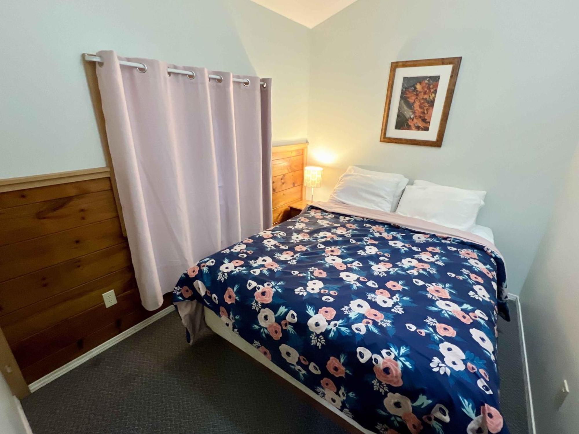 High Falls Bay Cottages, Camping & Waterpark Bracebridge Eksteriør billede