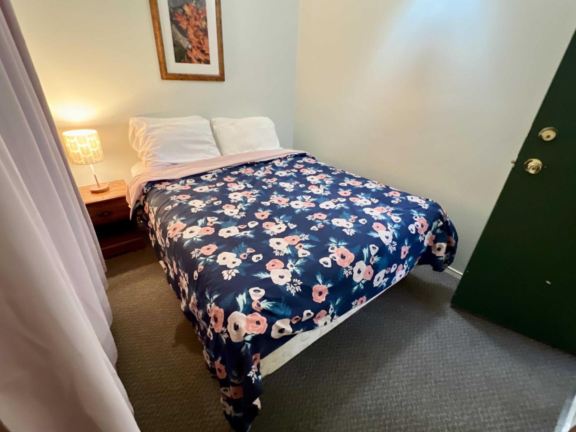 High Falls Bay Cottages, Camping & Waterpark Bracebridge Eksteriør billede