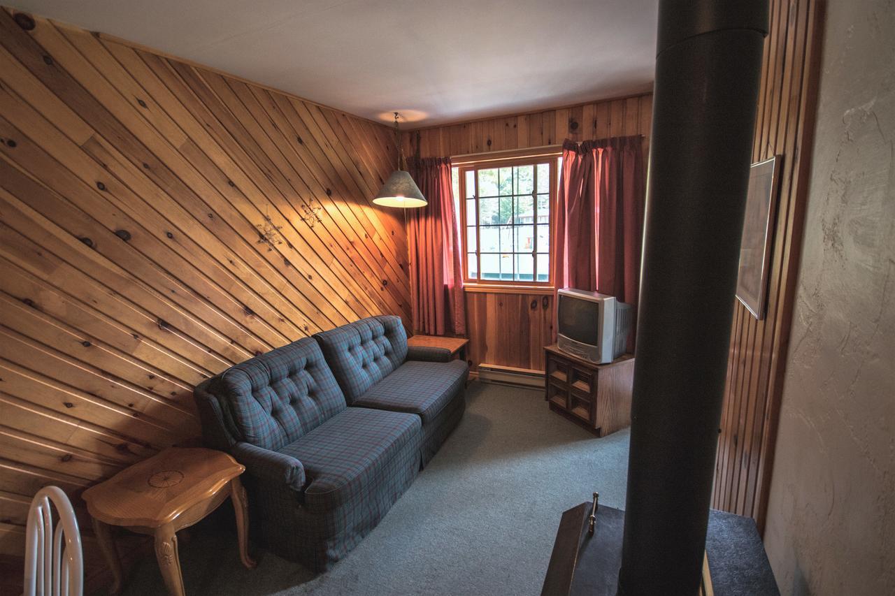 High Falls Bay Cottages, Camping & Waterpark Bracebridge Eksteriør billede