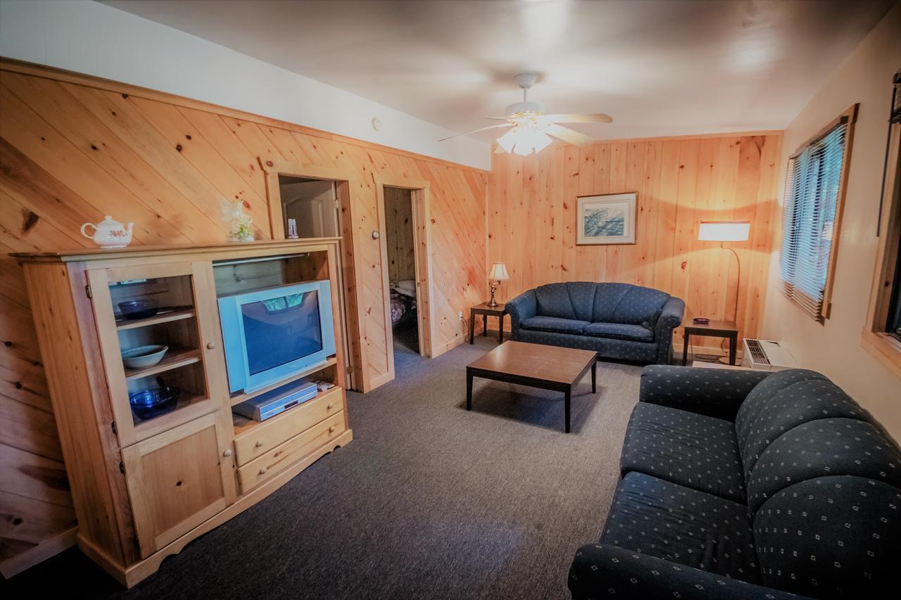 High Falls Bay Cottages, Camping & Waterpark Bracebridge Eksteriør billede