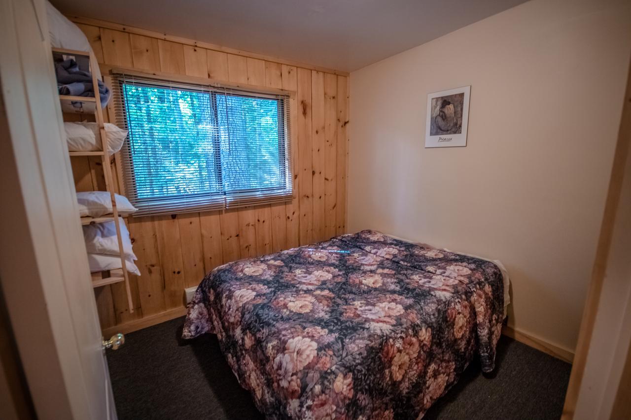 High Falls Bay Cottages, Camping & Waterpark Bracebridge Eksteriør billede
